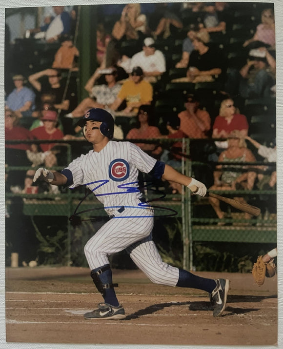 Darwin Barney Signed Autographed Glossy 8x10 Photo - Chicago Cubs