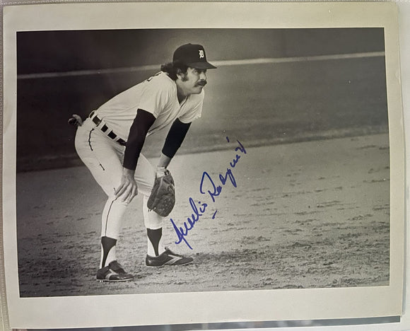 Aurelio Rodriguez (d. 2000) Signed Autographed Glossy 8x10 Photo - Detroit Tigers