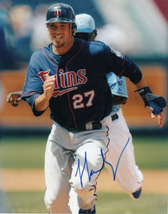 J.J. Hardy Signed Autographed Glossy 8x10 Photo - Minnesota Twins