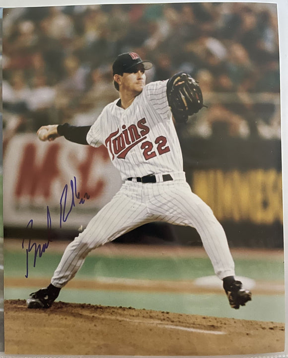 Brad Radke Signed Autographed Glossy 8x10 Photo - Minnesota Twins