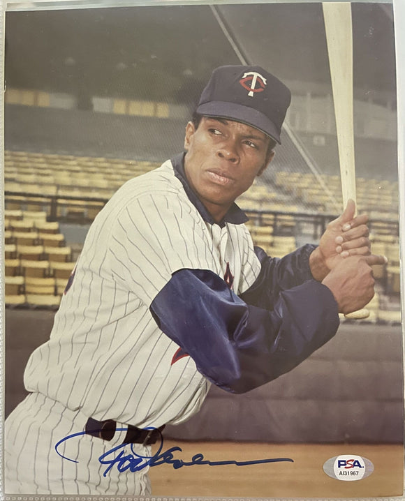 Rod Carew Signed Autographed Glossy 8x10 Photo Minnesota Twins - PSA/DNA Authenticated
