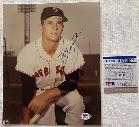 Carl Yastrzemski Signed Autographed Glossy 8x10 Photo Boston Red Sox - PSA/DNA Authenticated