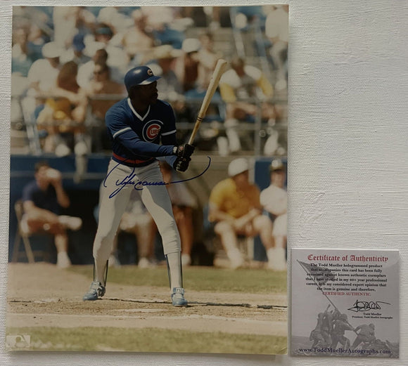 Andre Dawson Signed Autographed Glossy 8x10 Photo - Chicago Cubs