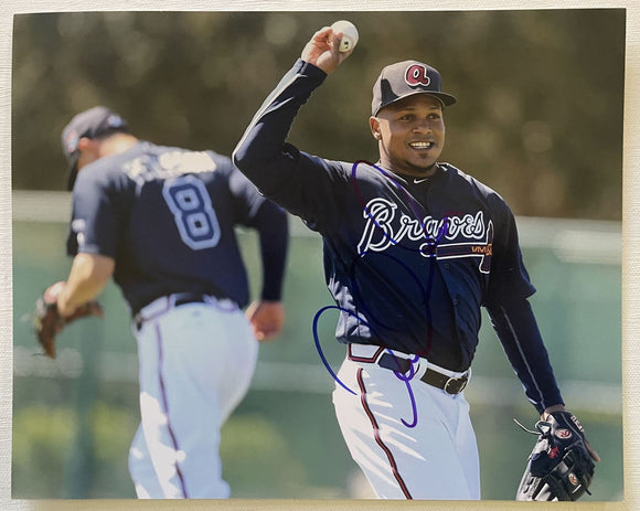 Erick Aybar Signed Autographed Glossy 8x10 Photo - Atlanta Braves