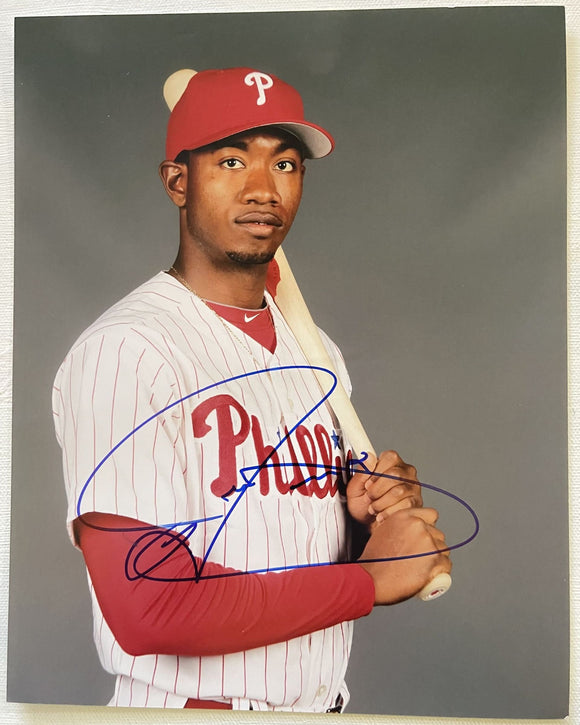 Domonic Brown Signed Autographed Glossy 8x10 Photo - Philadelphia Phillies
