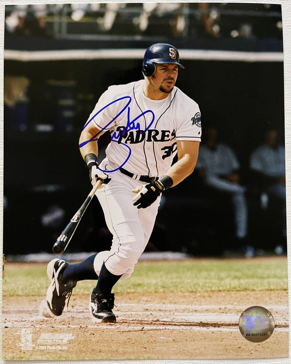 Ryan Klesko Signed Autographed Glossy 8x10 Photo - San Diego Padres
