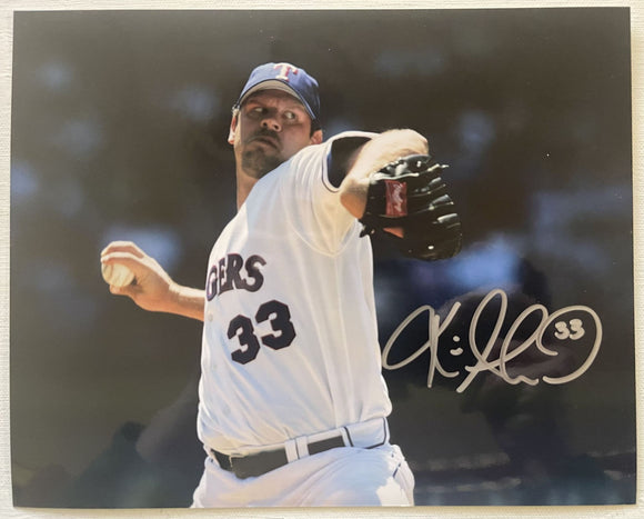 Kevin Millwood Signed Autographed Glossy 8x10 Photo - Texas Rangers