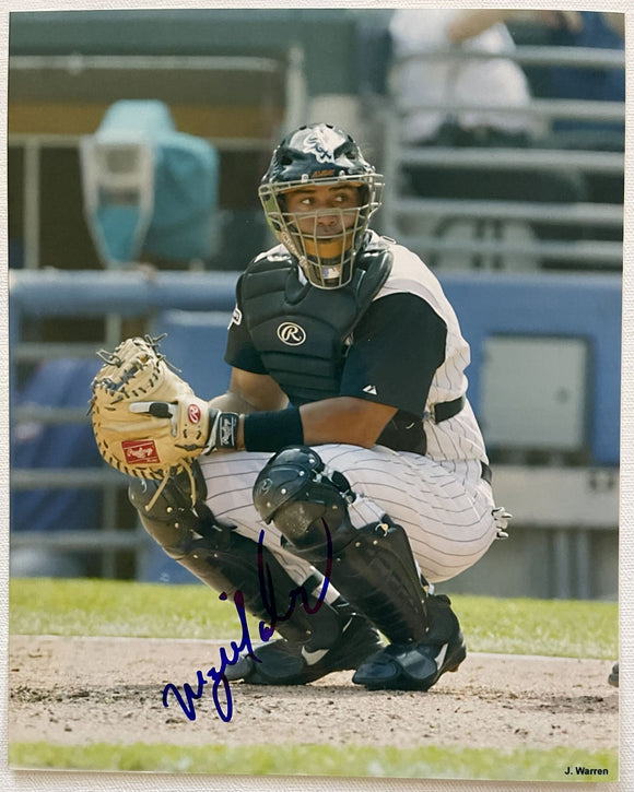 Miguel Olivo Signed Autographed Glossy 8x10 Photo - Chicago White Sox