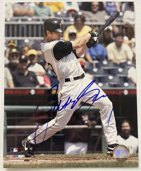 Jason Bay Signed Autographed Glossy 8x10 Photo - Pittsburgh Pirates