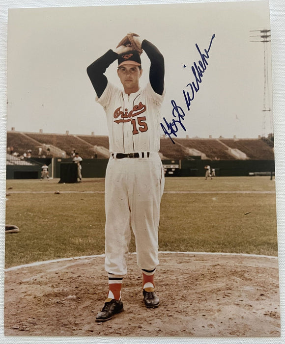 Hoyt Wilhelm (d. 2002) Signed Autographed Glossy 8x10 Photo - Baltimore Orioles