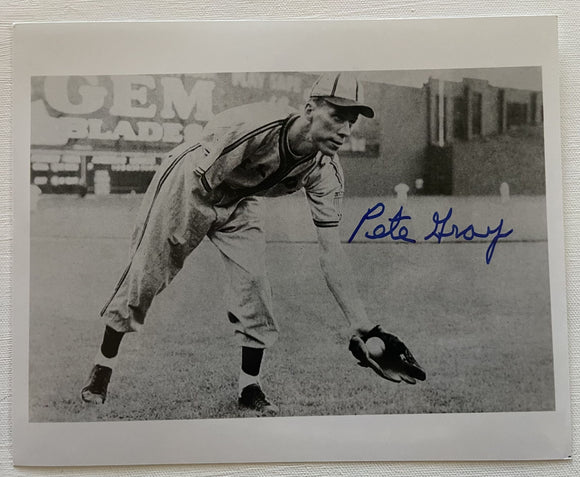 Pete Gray (d. 2002) Signed Autographed Glossy 8x10 Photo - St. Louis Browns