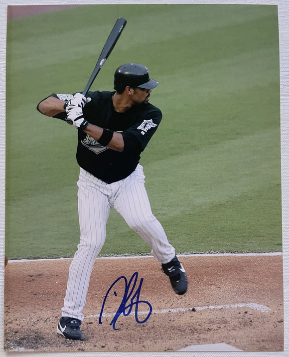 Derrek Lee Signed Autographed Glossy 8x10 Photo - Miami Marlins