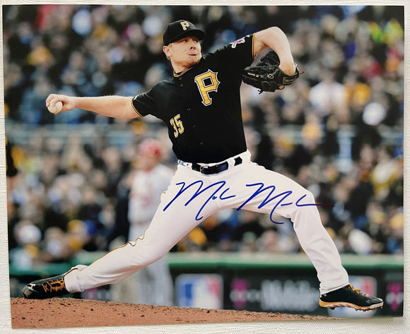 Mark Melancon Signed Autographed Glossy 8x10 Photo - Pittsburgh Pirates