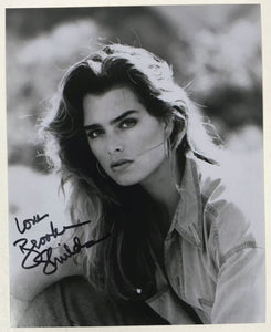 Brooke Shields Signed Autographed Glossy 8x10 Photo - Lifetime COA