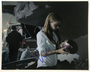 Gwyneth Paltrow Signed Autographed "Iron Man" Glossy 8x10 Photo - Lifetime COA