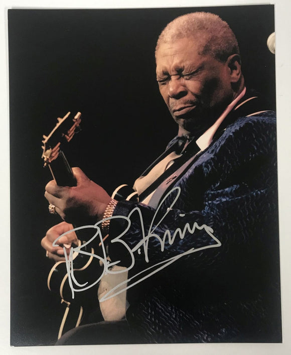 B.B. King (d. 2015) Signed Autographed Glossy 8x10 Photo - Lifetime COA