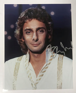 Barry Manilow Signed Autographed Glossy 8x10 Photo - Mueller Authenticated